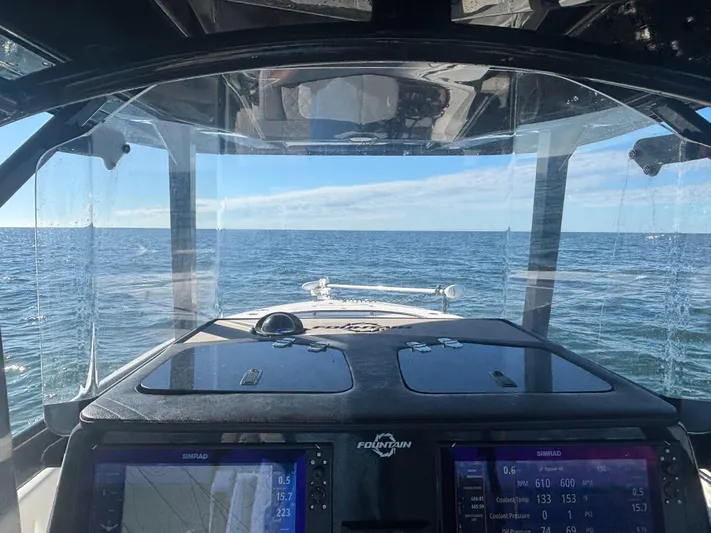  Yacht Photos Pics 2021 FOUNTAIN 34 TE - Image 29