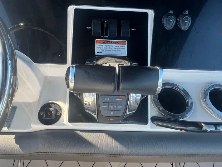  Yacht Photos Pics 2021 FOUNTAIN 34 TE - Image 28