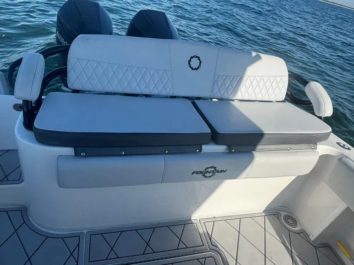  Yacht Photos Pics 2021 FOUNTAIN 34 TE - Image 33