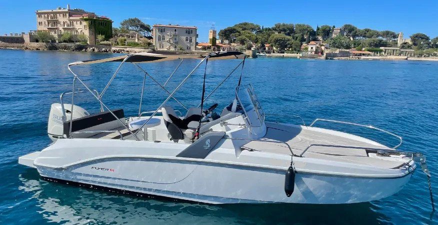 2017 Beneteau Flyer 6.6 SPACEdeck