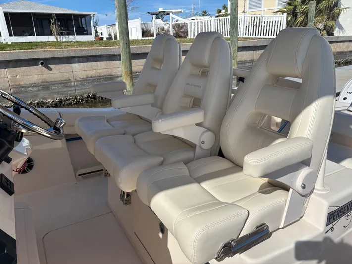  Yacht Photos Pics 2020 GRADY-WHITE 336 CANYON - Image 32