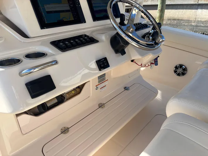  Yacht Photos Pics 2020 GRADY-WHITE 336 CANYON - Image 9