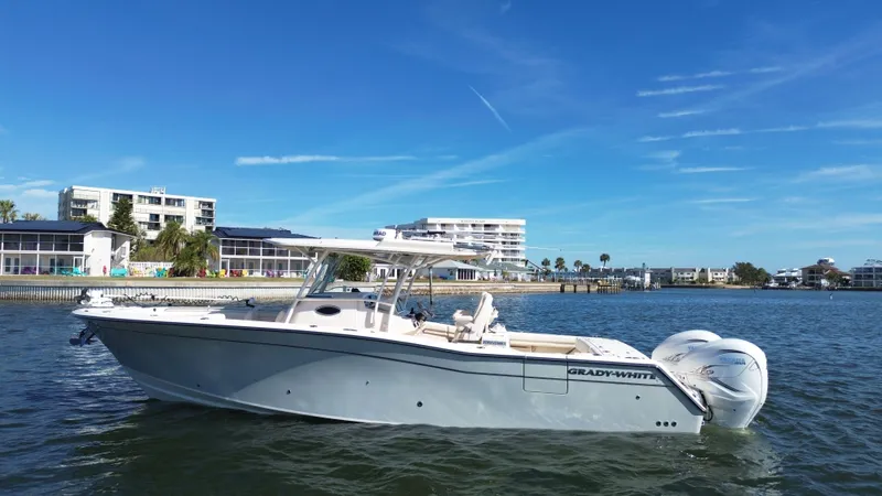  Yacht Photos Pics 2020 Grady-white 336 Canyon - Image 3