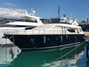 2004 Uniesse Flybridge 72