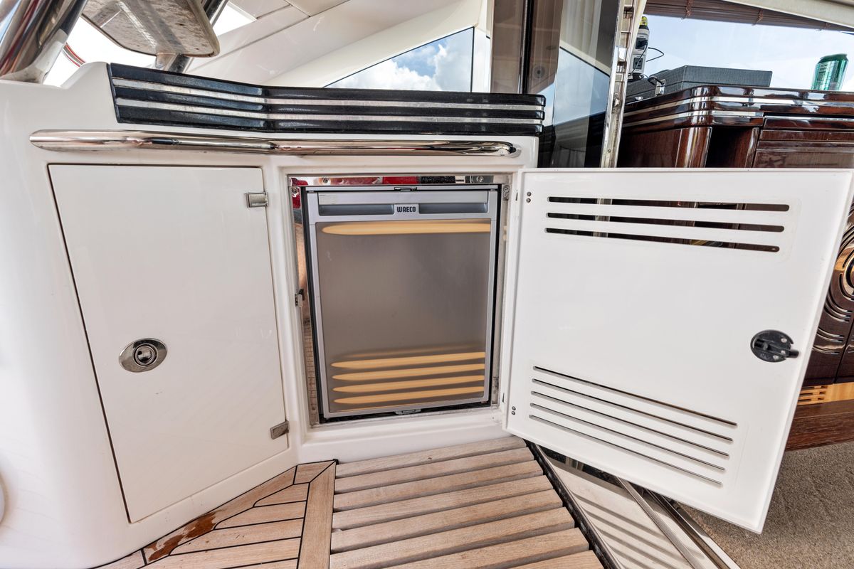 2014 Sunseeker 71 