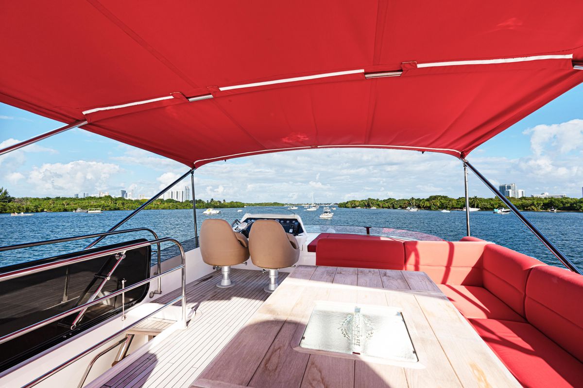 2014 Sunseeker 71 