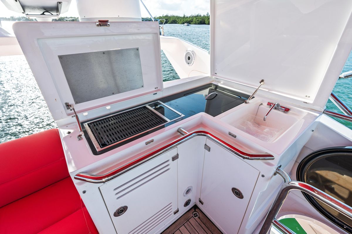 2014 Sunseeker 71 