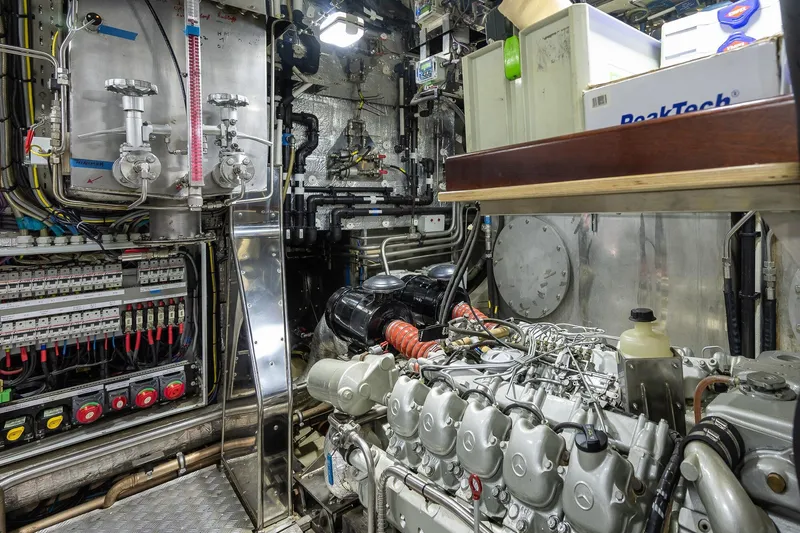 Playmobil Yacht Photos Pics Engine room of 1990 One Off Brandst&auml;tter 31m Motor Sailor, showcasing machinery and control panels.