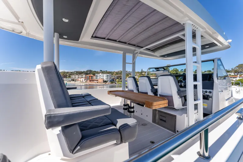 Mahana Yacht Photos Pics 