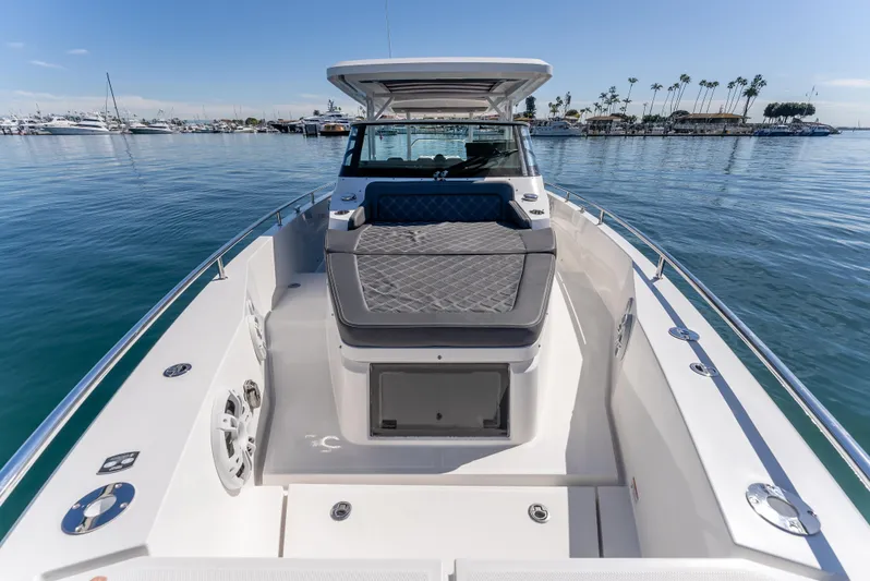 Mahana Yacht Photos Pics 