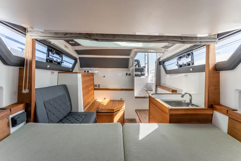 Mahana Yacht Photos Pics 