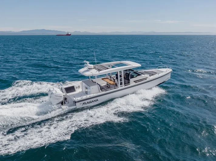 Mahana Yacht Photos Pics 