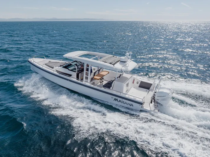 Mahana Yacht Photos Pics 