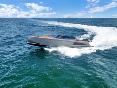 Yacht