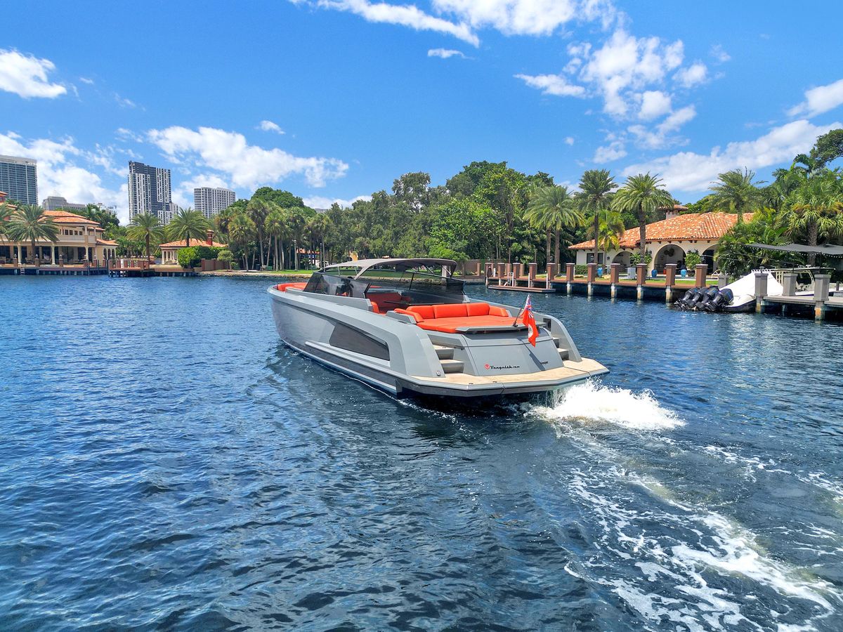 2017 Vanquish Yachts 54 