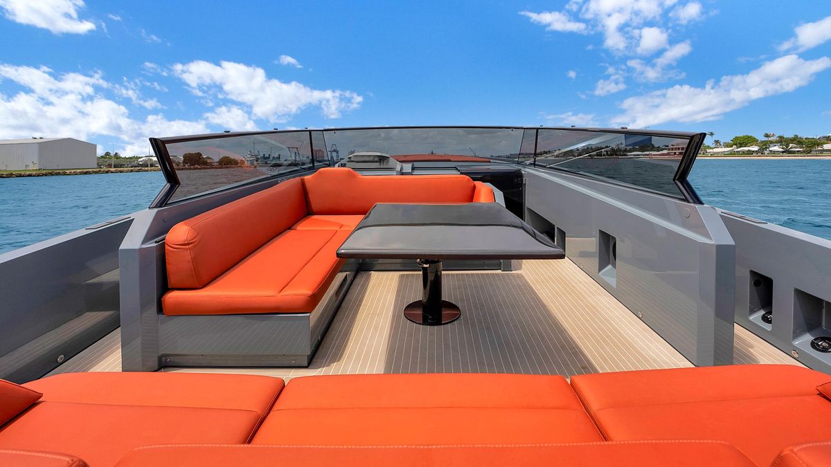 2017 Vanquish Yachts 54 