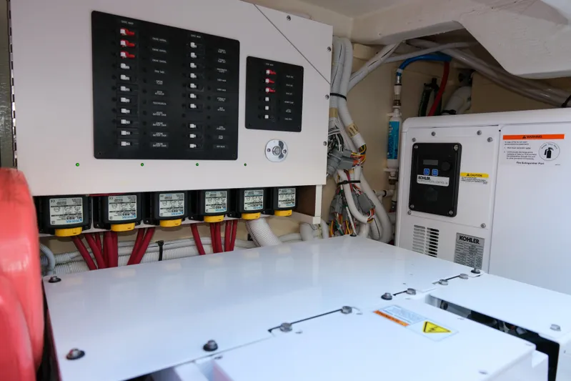 Feeling Knotty Yacht Photos Pics 