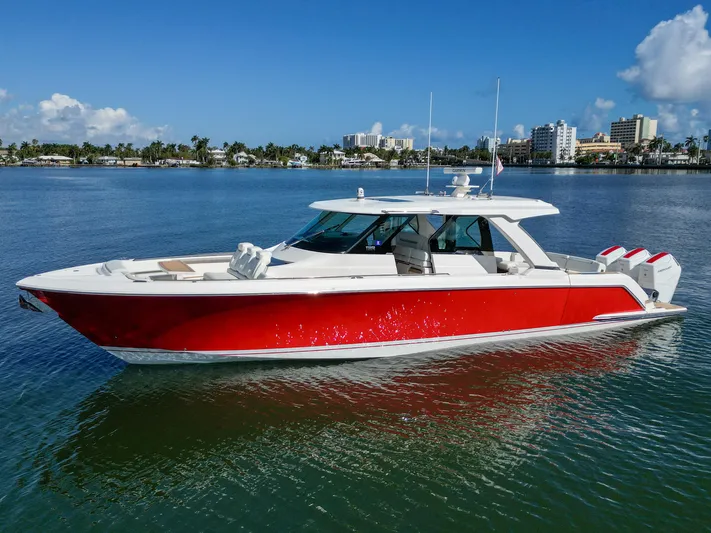 Feeling Knotty Yacht Photos Pics 