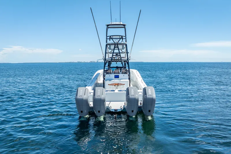  Yacht Photos Pics 2024 Freeman 43 boat with quad 400 V10 engines on open water.