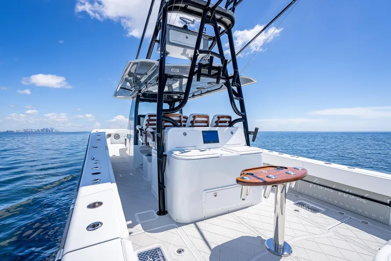  Yacht Photos Pics 2024 Freeman 43 boat on open sea, featuring sleek design and modern amenities.