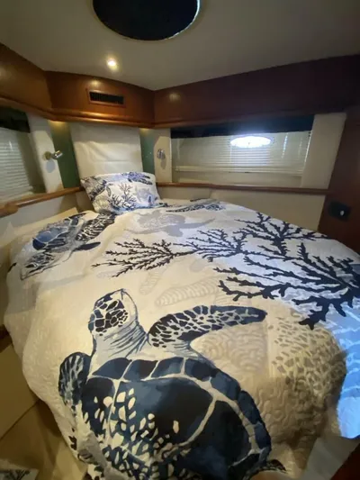  Yacht Photos Pics 1997 Carver 500 Cockpit Motor Yacht - Image 63