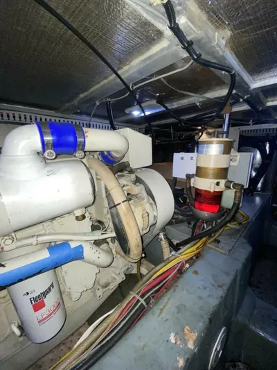  Yacht Photos Pics 1997 Carver 500 Cockpit Motor Yacht - Image 70