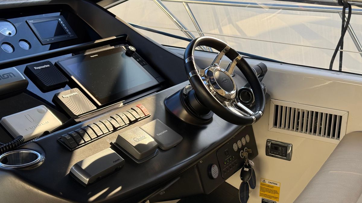 2012 Sunseeker 65 
