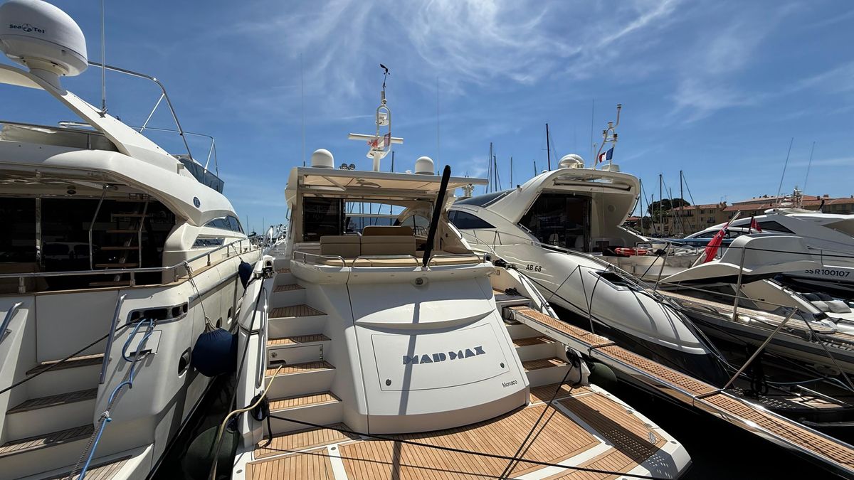 2012 Sunseeker 65 