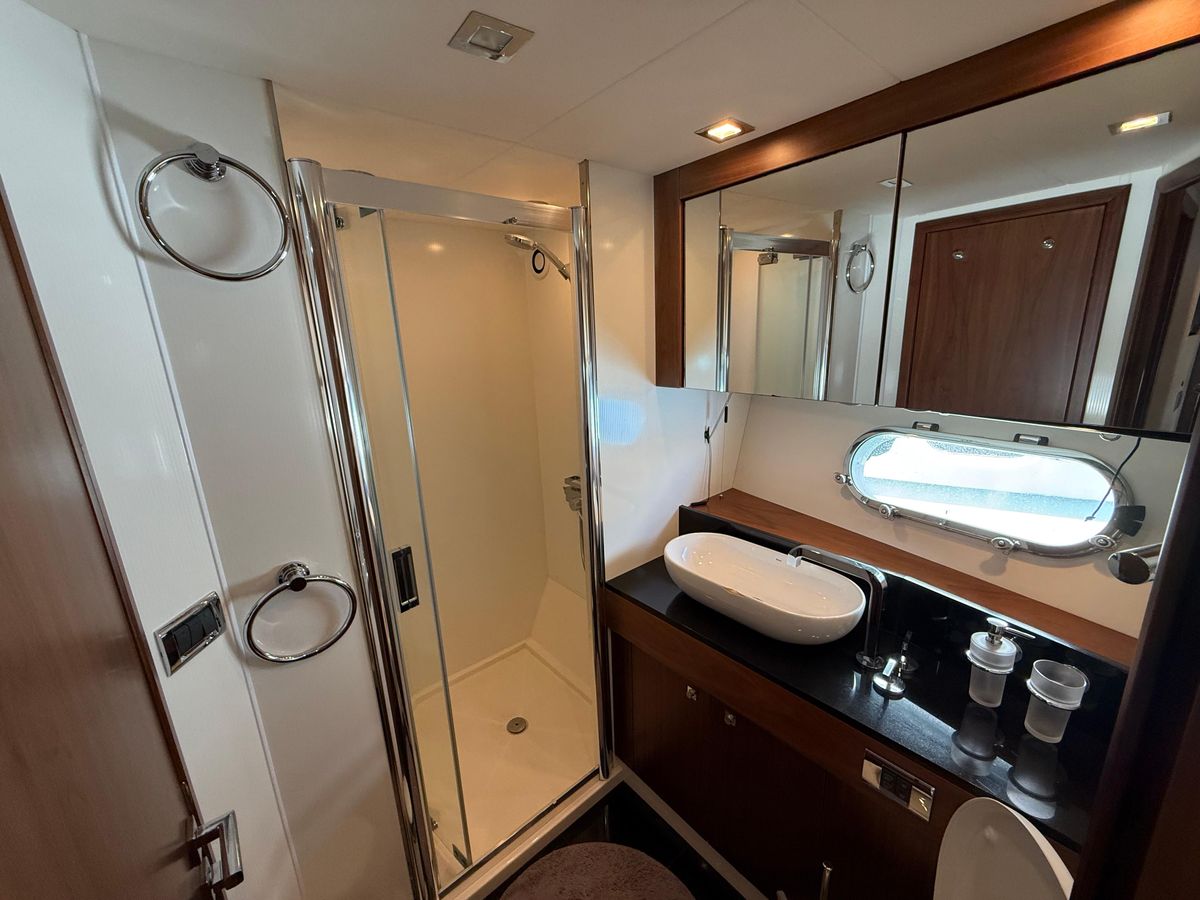 2012 Sunseeker 65 