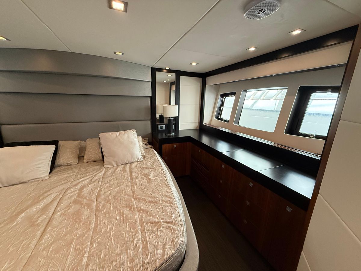 2012 Sunseeker 65 
