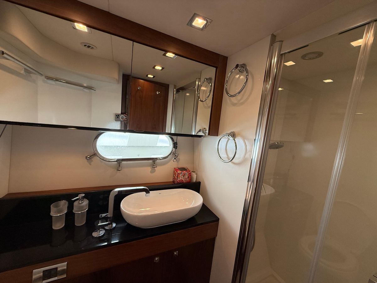 2012 Sunseeker 65 