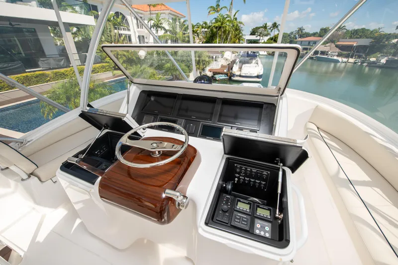 Catfish Yacht Photos Pics Helm control view