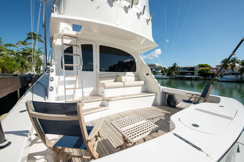 Catfish Yacht Photos Pics Custom seating in cockpit with table