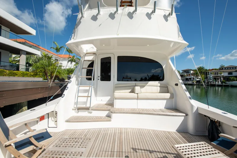 Catfish Yacht Photos Pics Mezzanine seating