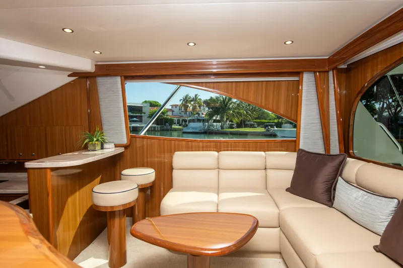 Catfish Yacht Photos Pics Interior salon