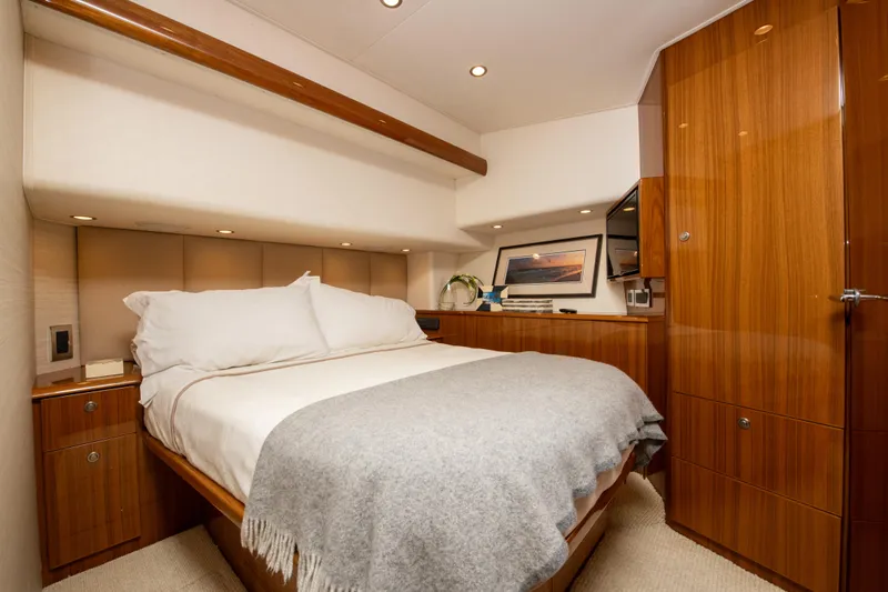 Catfish Yacht Photos Pics Master Stateroom