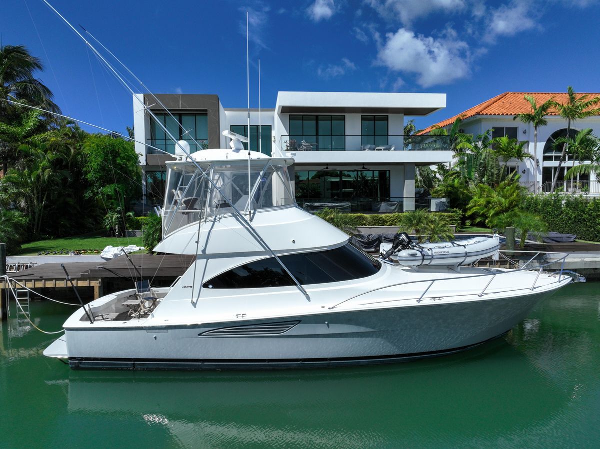 2021 Viking 45 