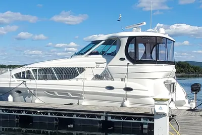 Sea Ray 390 Motor Yacht