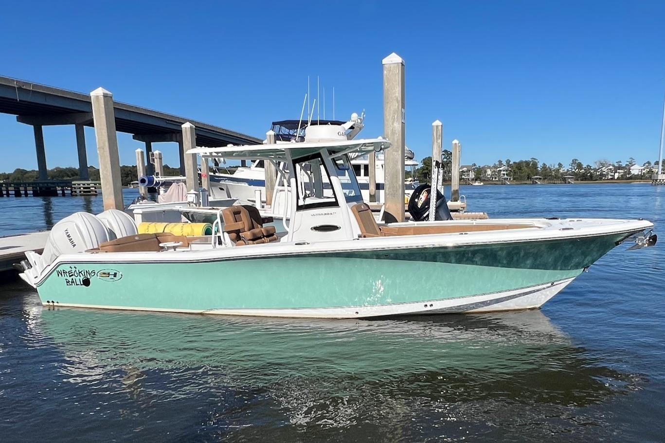 Sea Hunt Ultra 305 SE