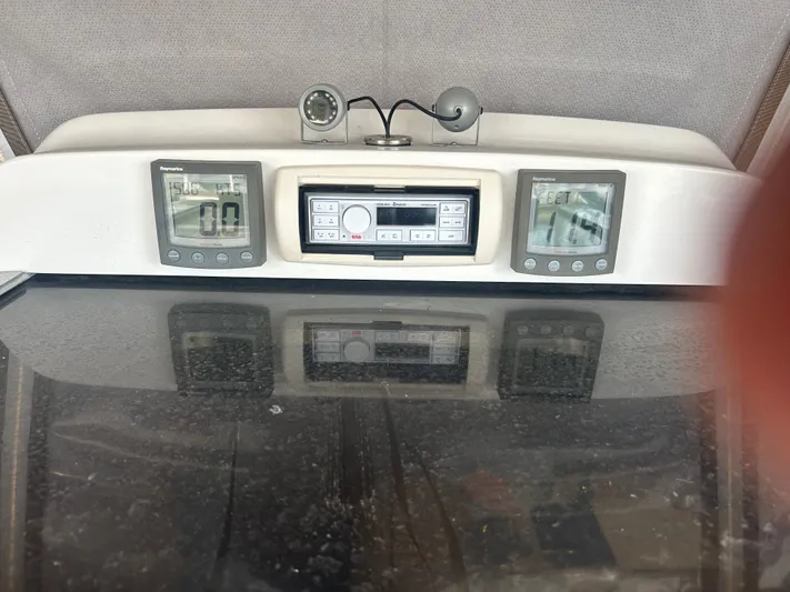 Top Dog Yacht Photos Pics Control console of a 2006 Hunter 38 Ft Sloop.