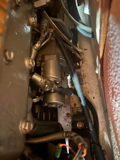 Top Dog Yacht Photos Pics Engine compartment of a 2006 Hunter 38 Ft Sloop.