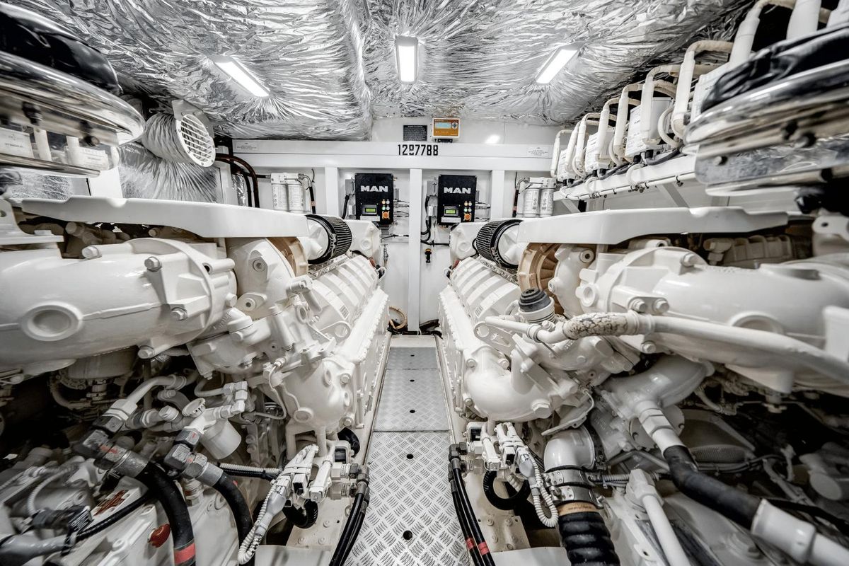 2019 Princess 70 