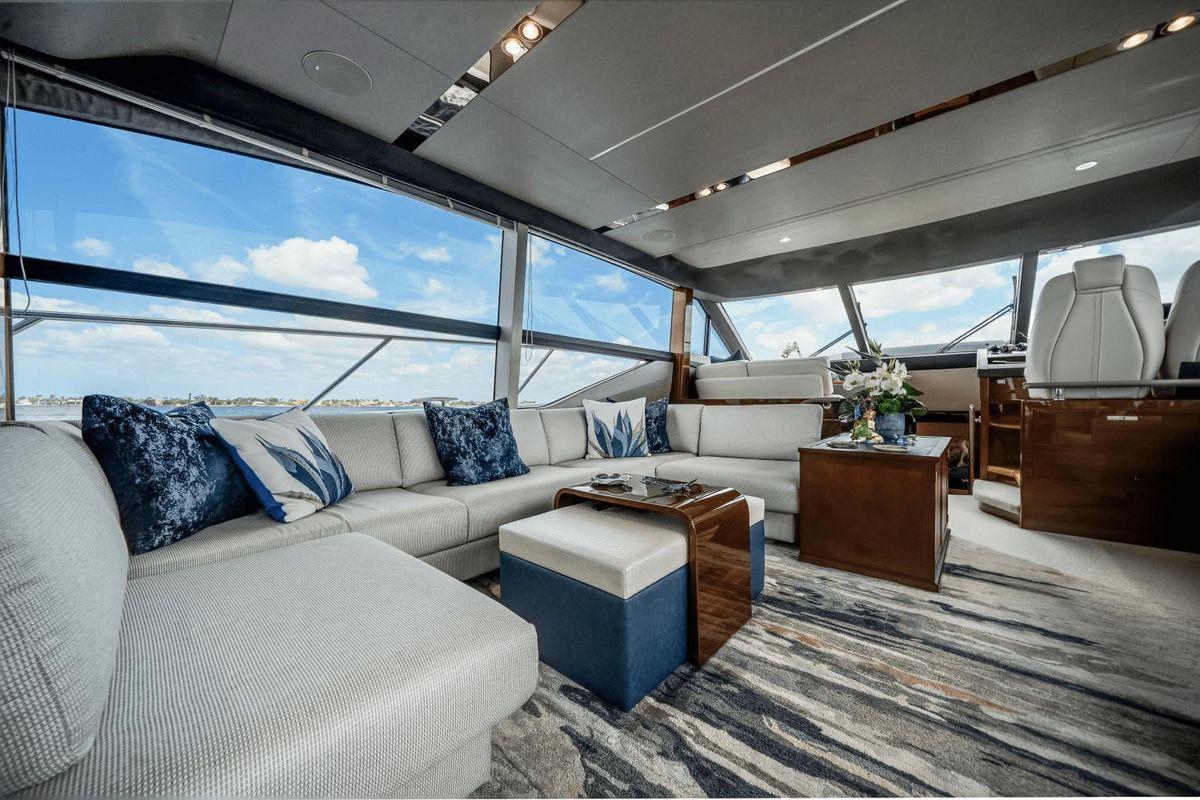 2019 Princess 70 