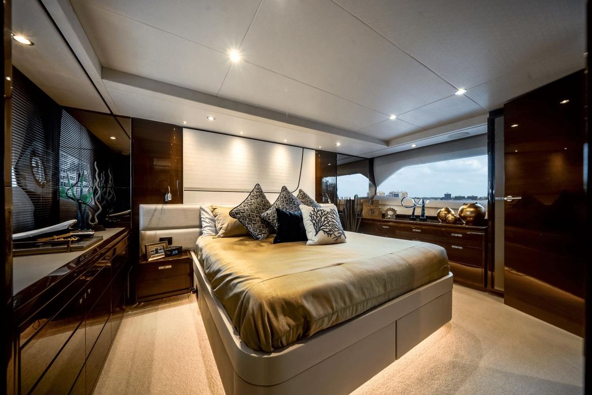 2019 Princess 70 