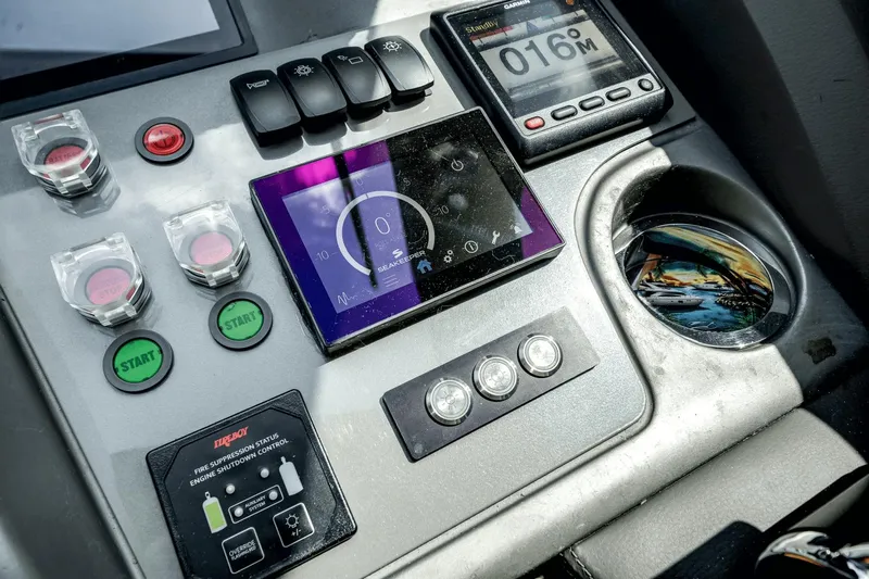 Just In Time Yacht Photos Pics 