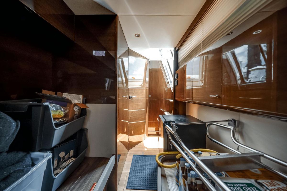 2019 Princess 70 