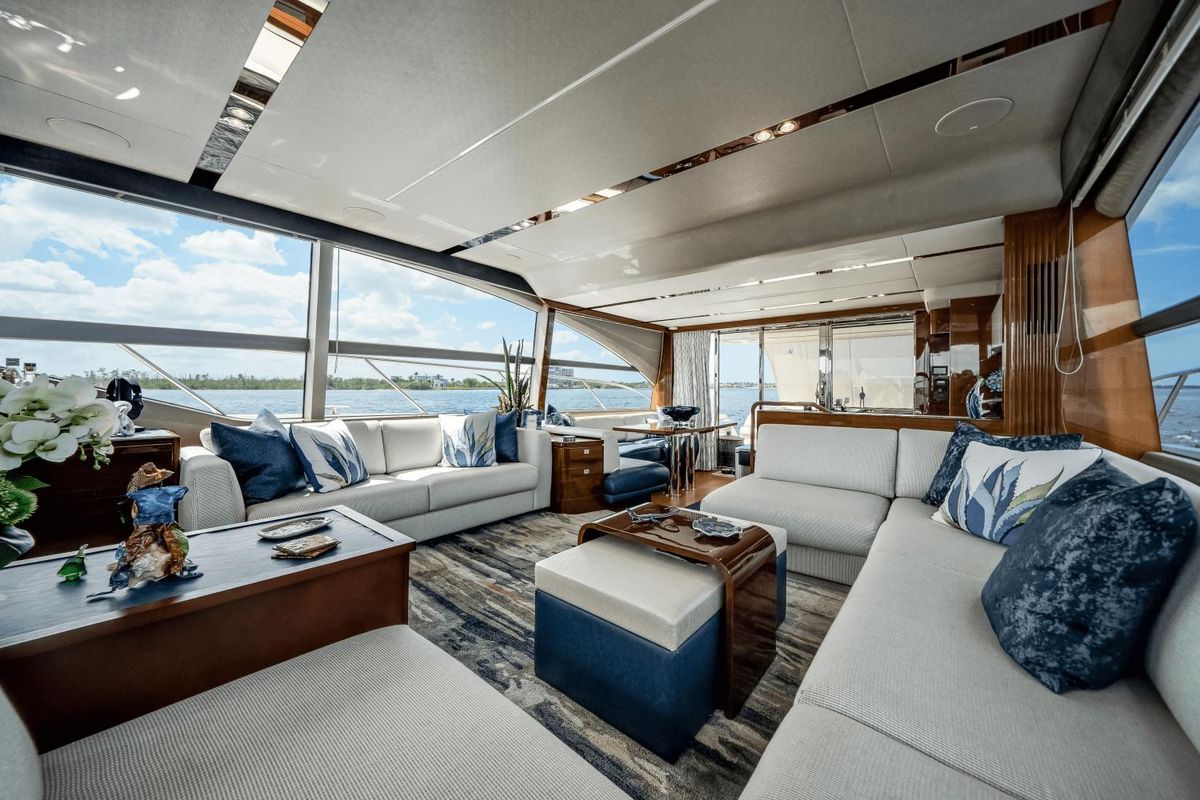 2019 Princess 70 