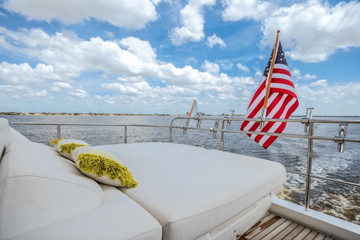 2019 Princess 70 
