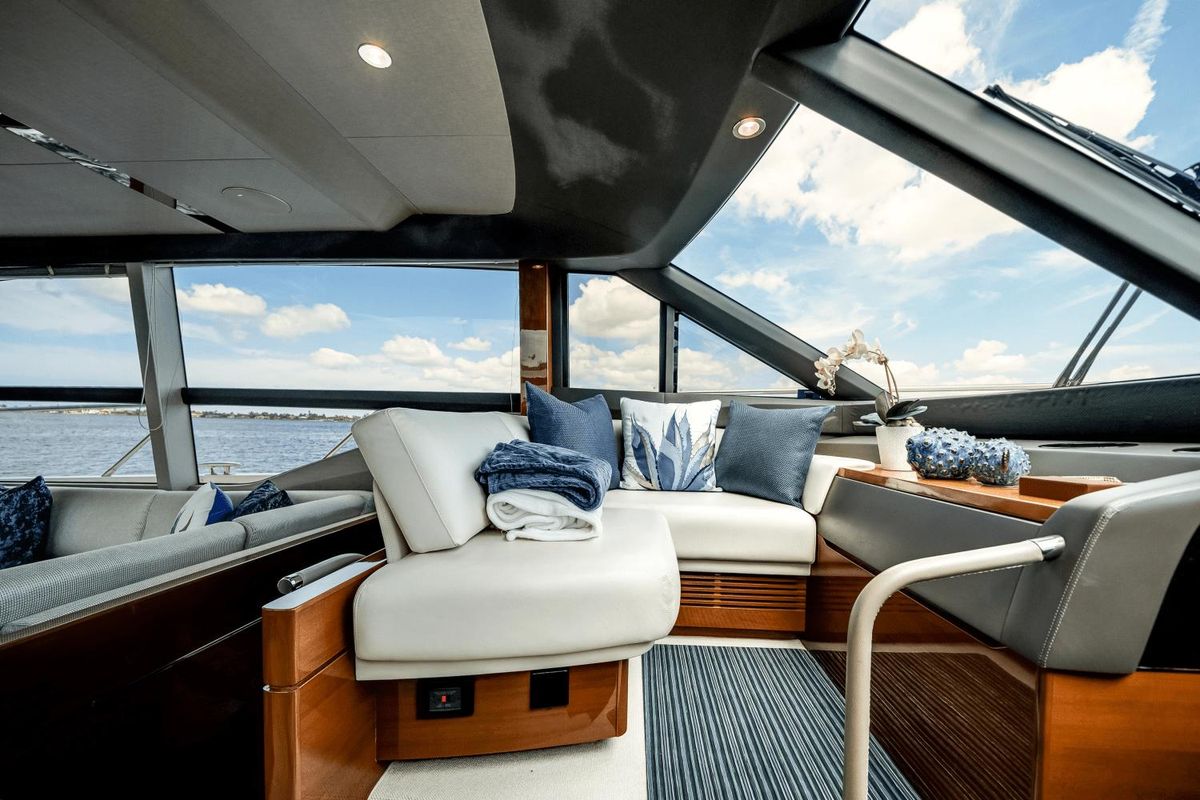 2019 Princess 70 
