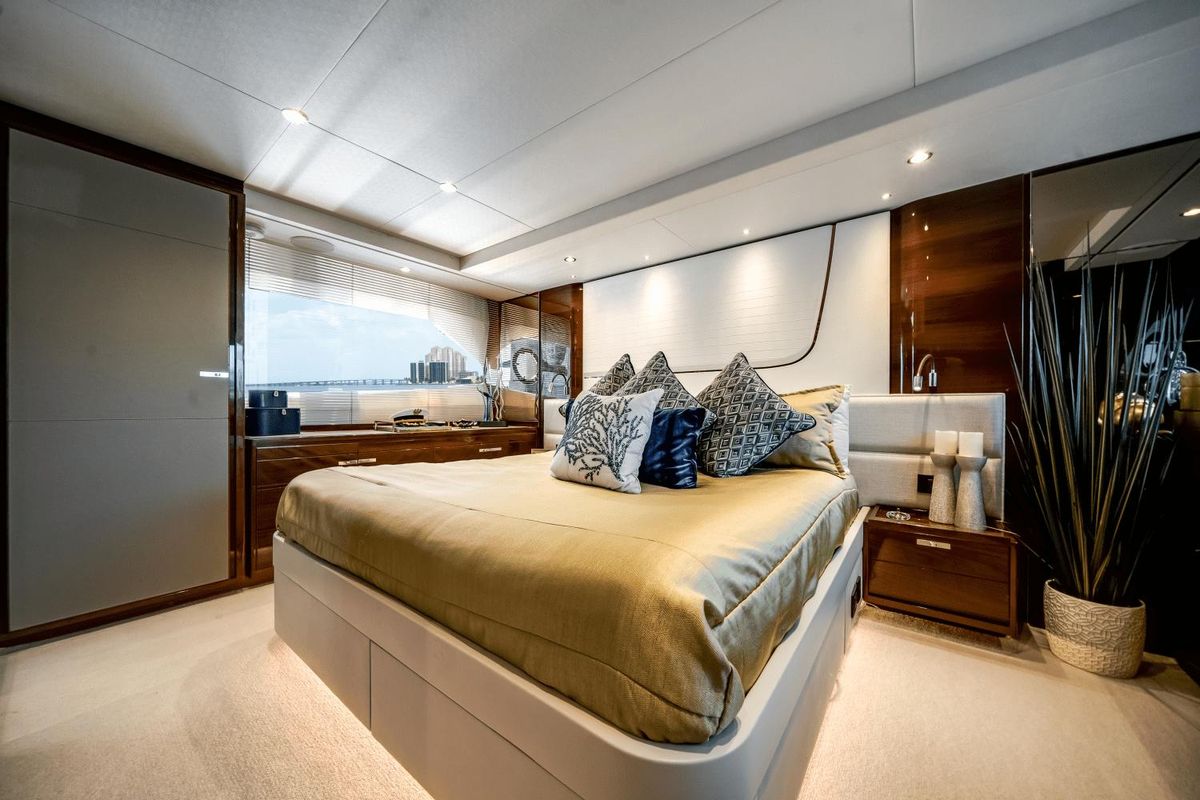 2019 Princess 70 